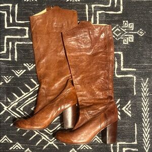 Frye Brown Heeled Boots Carson Heel Tab in excellent used condition.